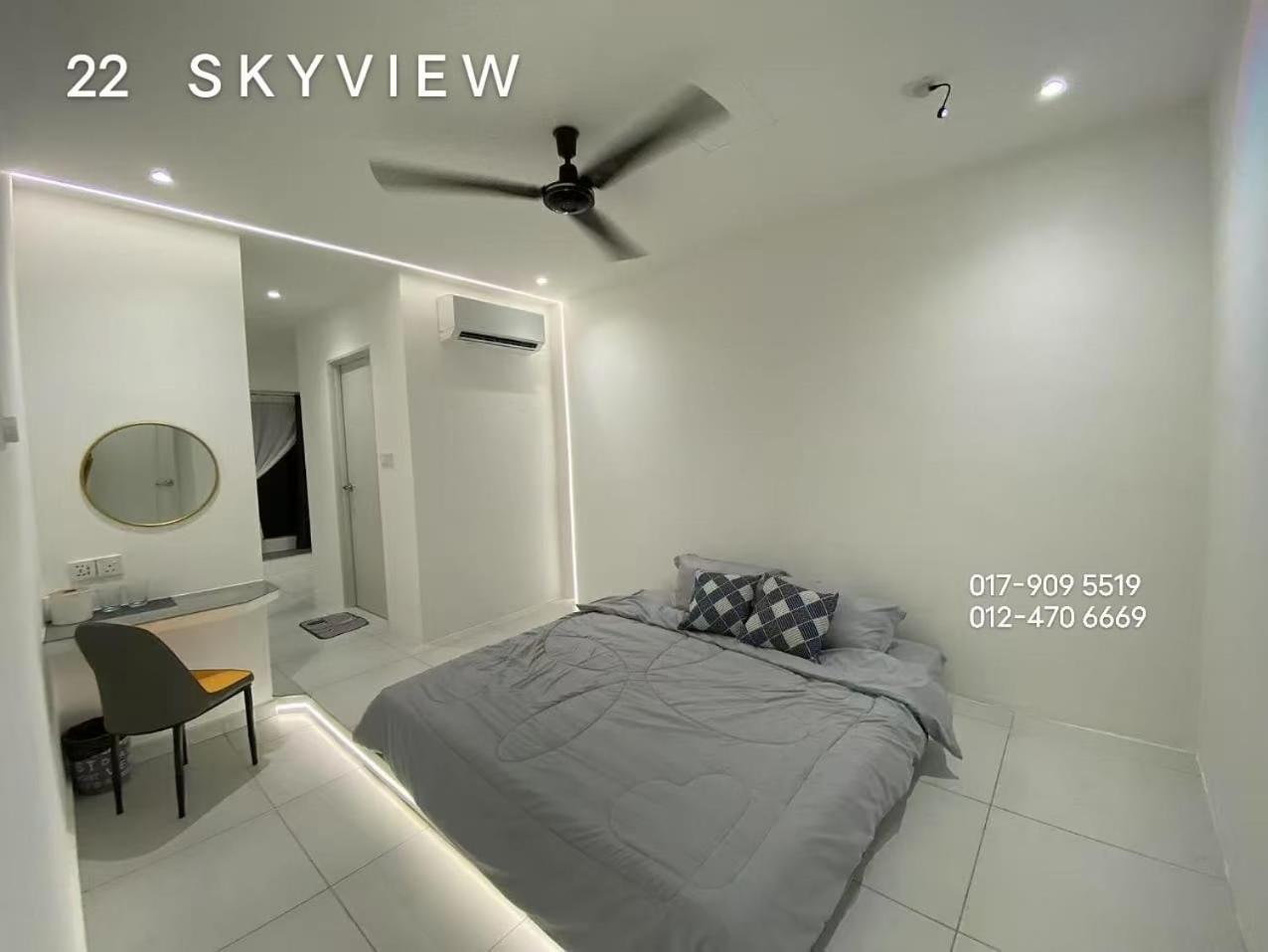 22 Skyview Hotel Букит Мертаджам Екстериор снимка